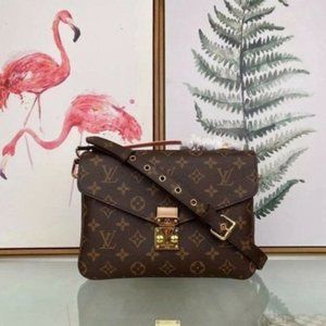 NWT  Pochette Metis pour Femme Monogram bag